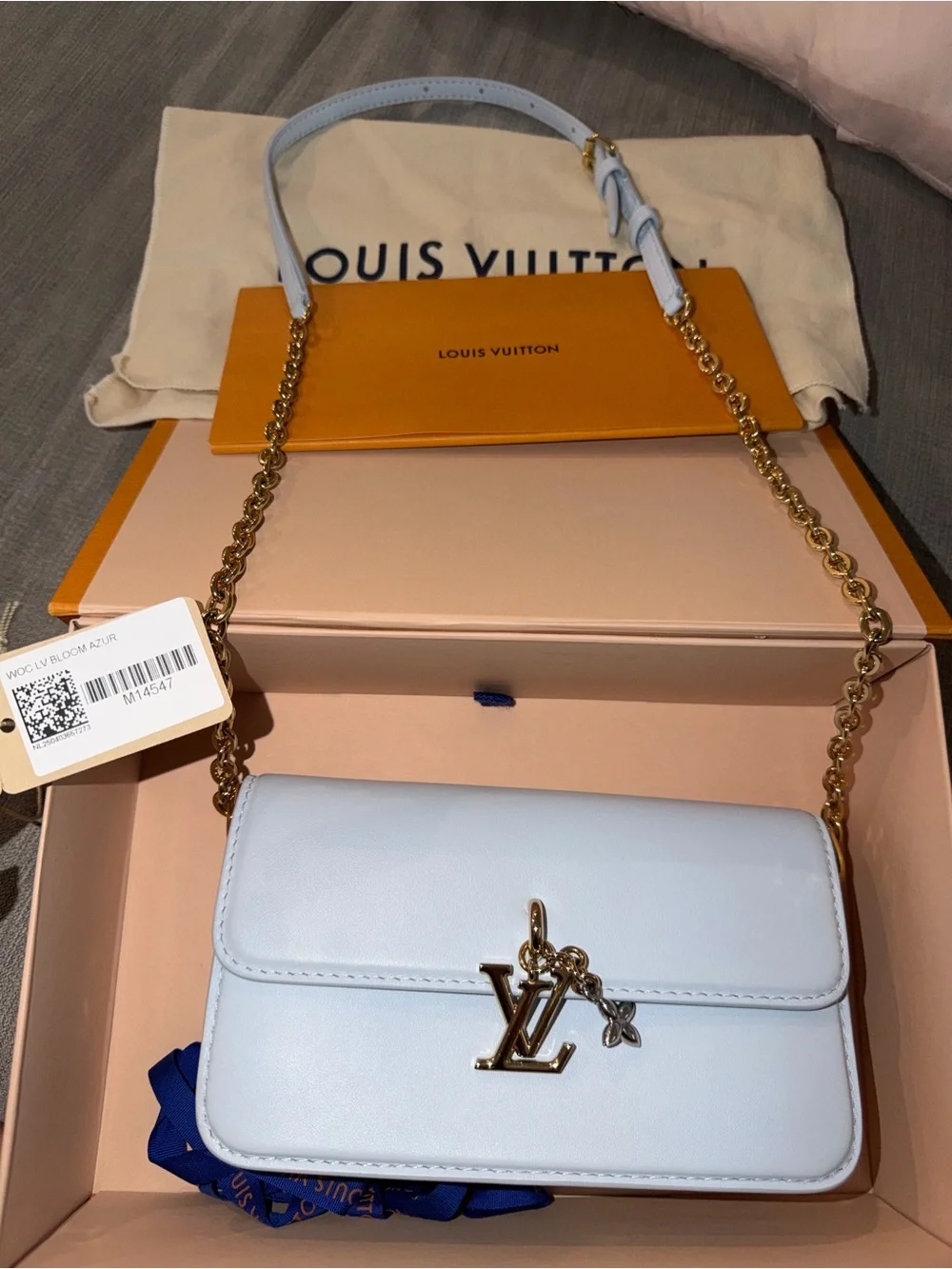 Louis Vuitton Light Blue Leather Shoulder Bag with Gold Chain